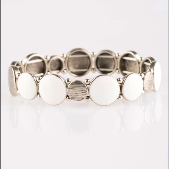 paparazzi Jewelry - Bubble Blast - White Bracelet